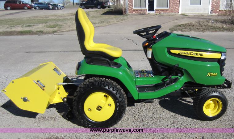 image for item B9088 2011 John Deere X540 lawn tractor