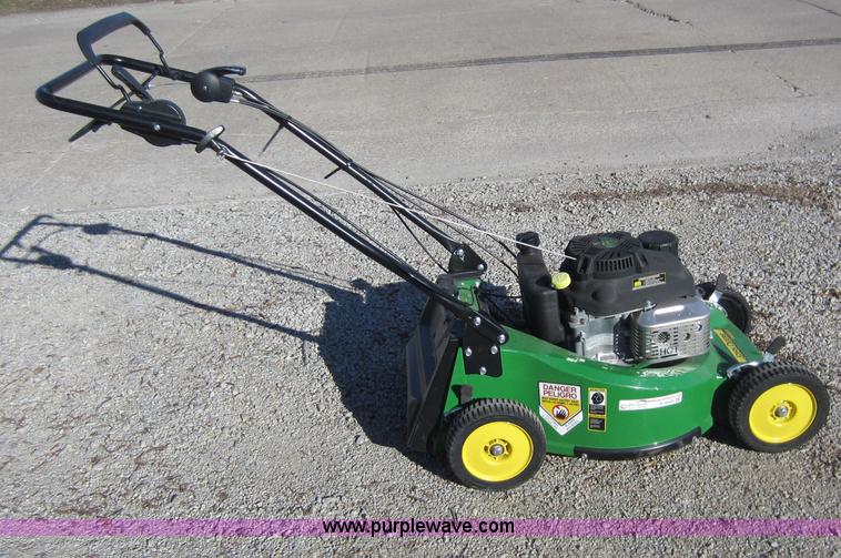 image for item B9089 2011 John Deere WE85 commercial walk-behind mower