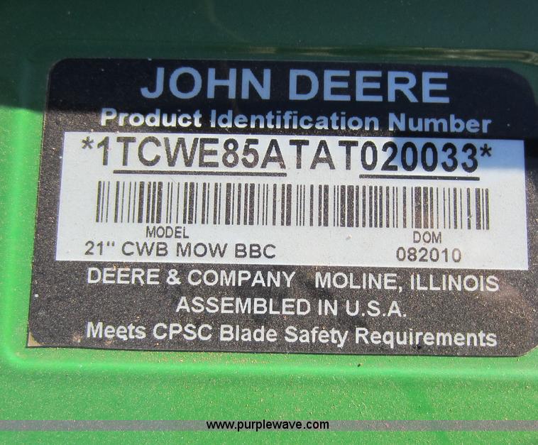 image for item B9089 2011 John Deere WE85 commercial walk-behind mower