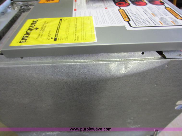 image for item B9091 Assorted home items