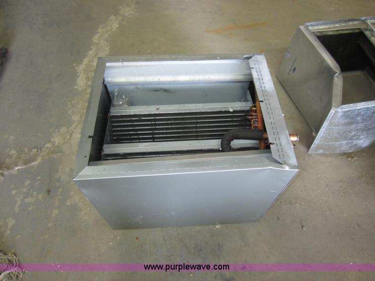 image for item B9091 Assorted home items