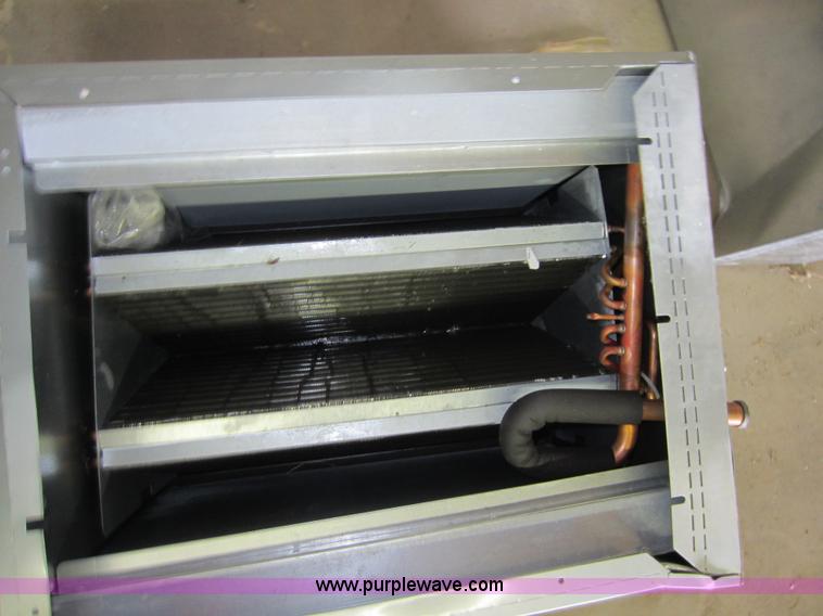 image for item B9091 Assorted home items