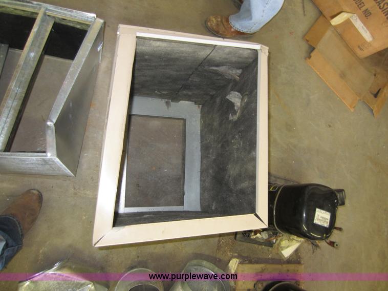 image for item B9091 Assorted home items