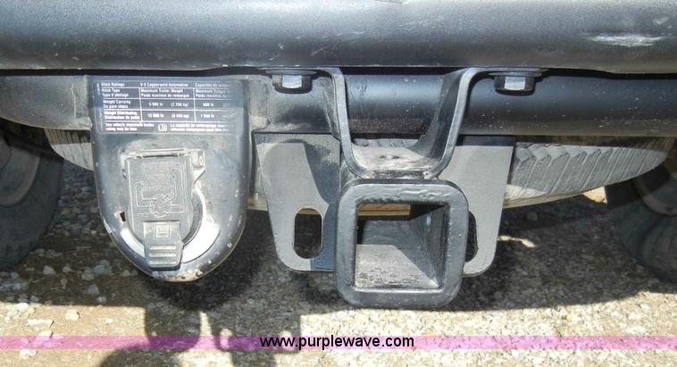 image for item C4013 2004 Chevrolet Silverado K1500 Z71 Off Road crew cab pickup truck