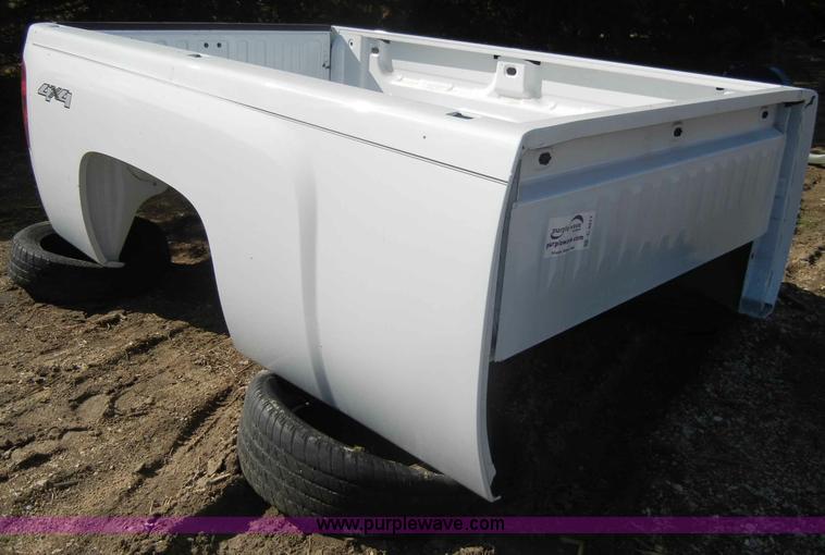 image for item C4017 2009 Chevrolet Silverado 2500 pickup truck bed