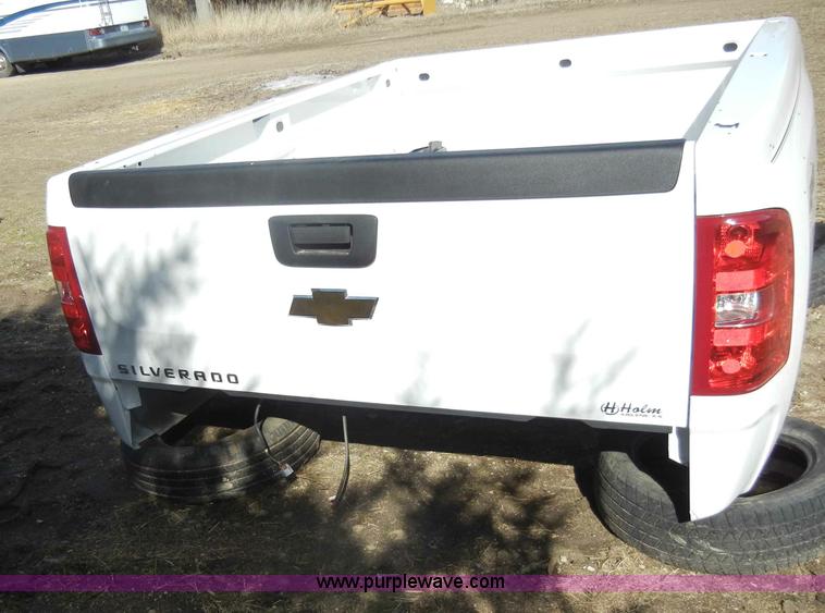 image for item C4017 2009 Chevrolet Silverado 2500 pickup truck bed