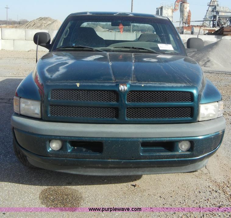 image for item C4061 1998 Dodge Ram 1500 quad cab pickup truck