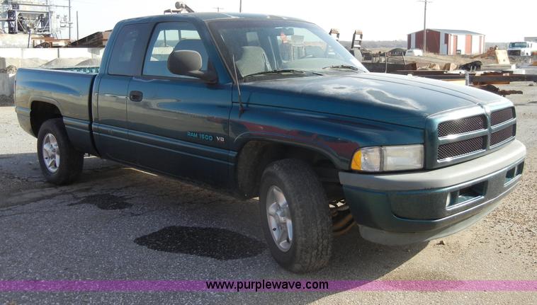 image for item C4061 1998 Dodge Ram 1500 quad cab pickup truck