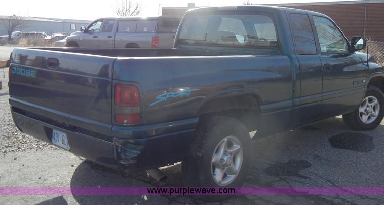 image for item C4061 1998 Dodge Ram 1500 quad cab pickup truck
