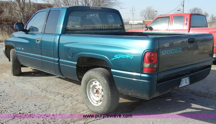 image for item C4061 1998 Dodge Ram 1500 quad cab pickup truck