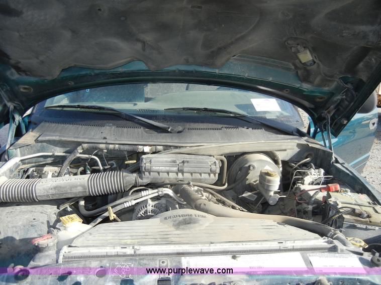 image for item C4061 1998 Dodge Ram 1500 quad cab pickup truck