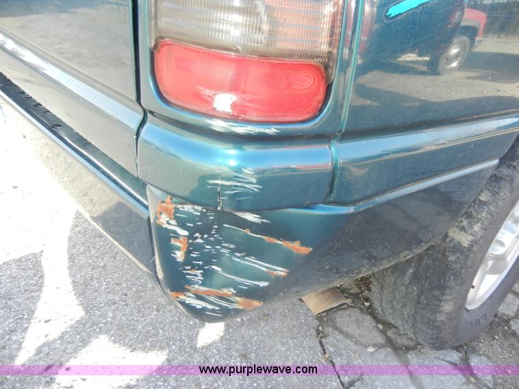 image for item C4061 1998 Dodge Ram 1500 quad cab pickup truck