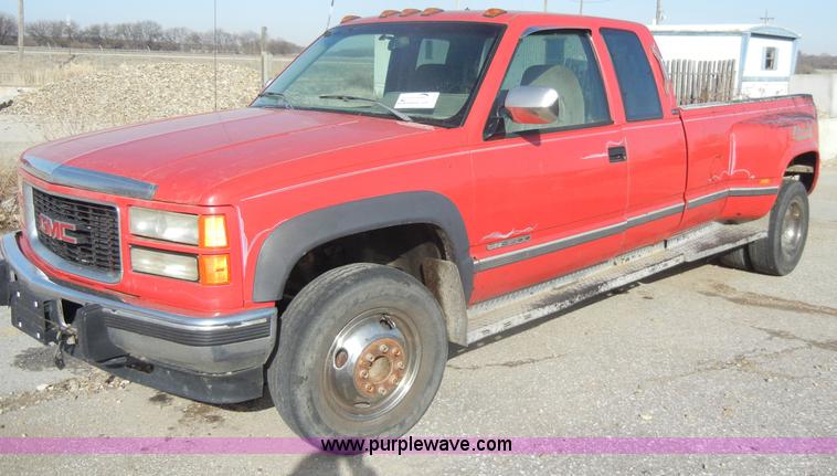 image for item C4062 1994 GMC Sierra K3500 SLE extended cab pickup truck