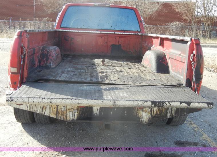 image for item C4062 1994 GMC Sierra K3500 SLE extended cab pickup truck