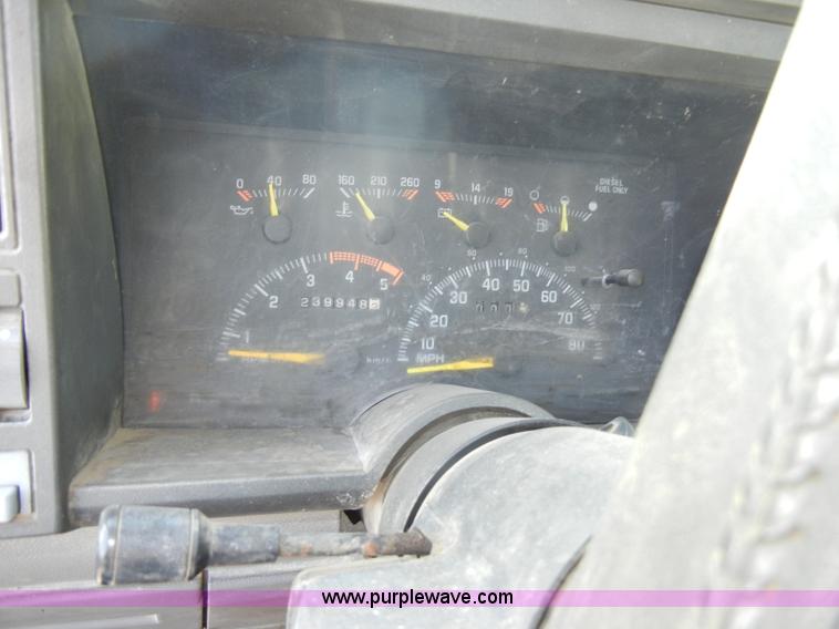 image for item C4062 1994 GMC Sierra K3500 SLE extended cab pickup truck