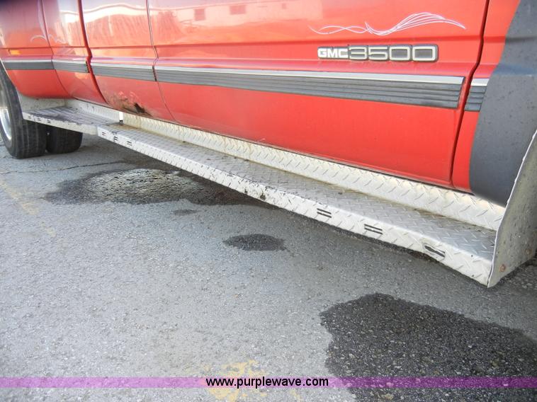 image for item C4062 1994 GMC Sierra K3500 SLE extended cab pickup truck