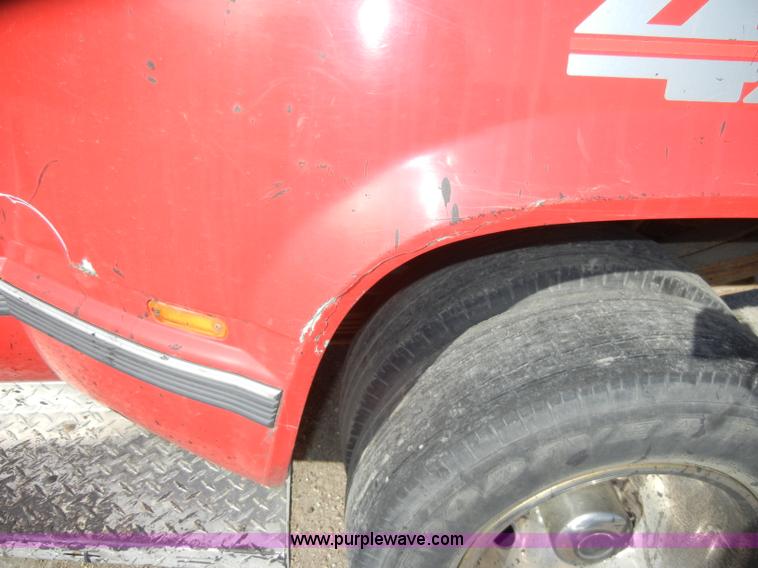 image for item C4062 1994 GMC Sierra K3500 SLE extended cab pickup truck