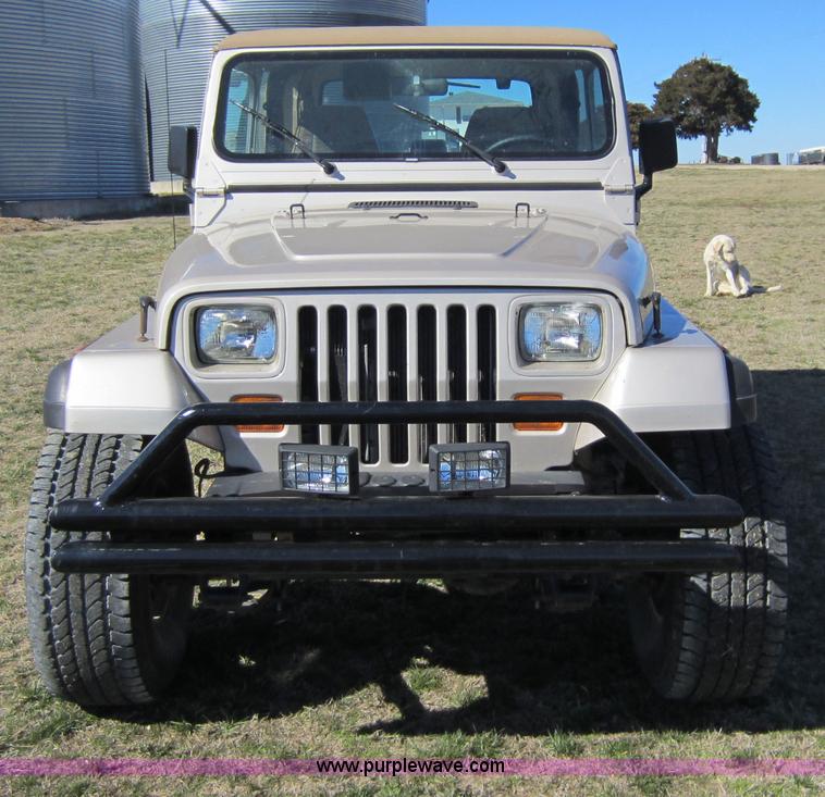 image for item C5310 1995 Jeep Wrangler SUV