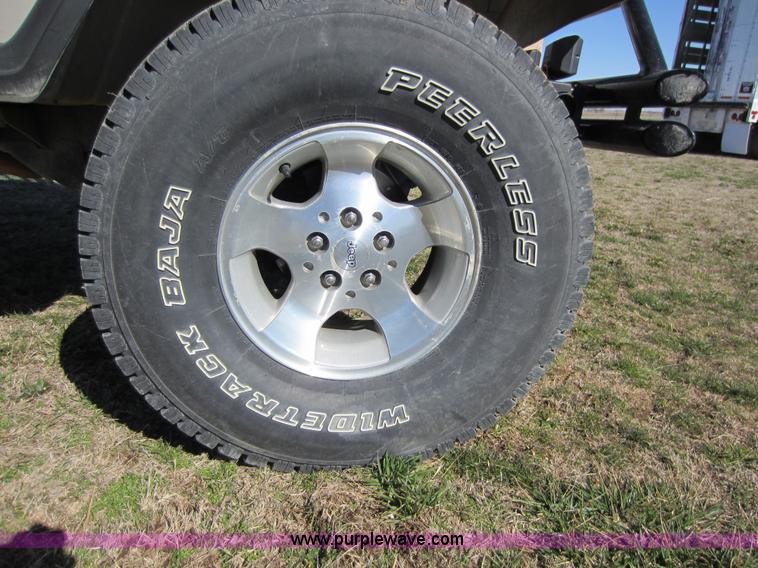 image for item C5310 1995 Jeep Wrangler SUV