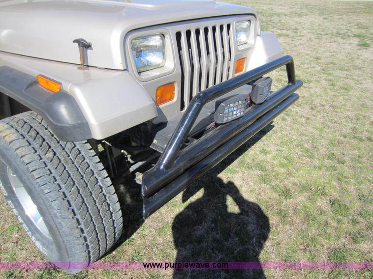 image for item C5310 1995 Jeep Wrangler SUV