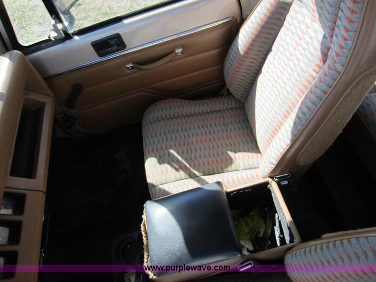 image for item C5310 1995 Jeep Wrangler SUV