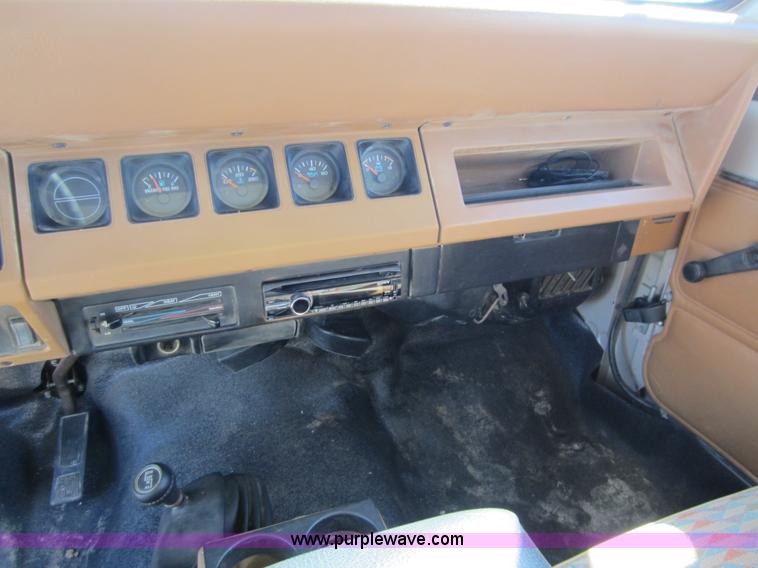 image for item C5310 1995 Jeep Wrangler SUV
