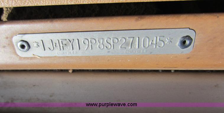 image for item C5310 1995 Jeep Wrangler SUV