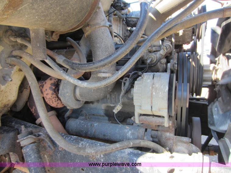 image for item C5337 1985 International S1900 flatbed truck