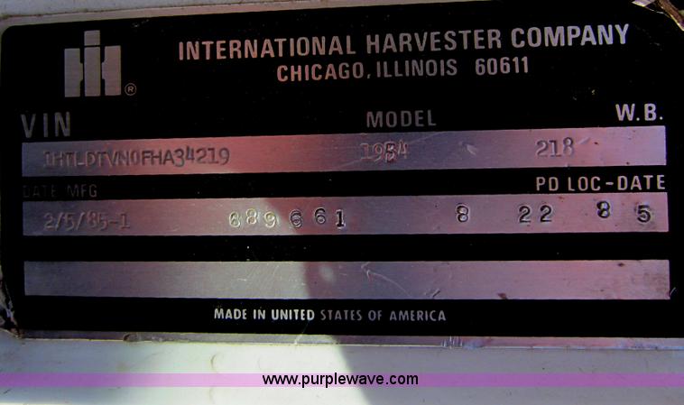 image for item C5337 1985 International S1900 flatbed truck