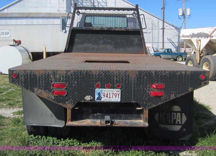 image for item C5339 1991 International 4700 flatbed truck