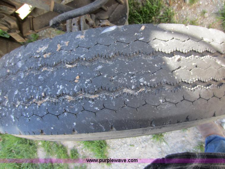 image for item C5339 1991 International 4700 flatbed truck