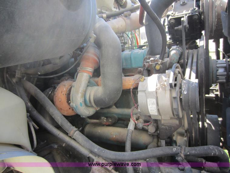 image for item C5339 1991 International 4700 flatbed truck