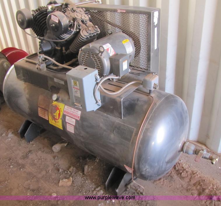 image for item C9644 2004 IAT air compressor