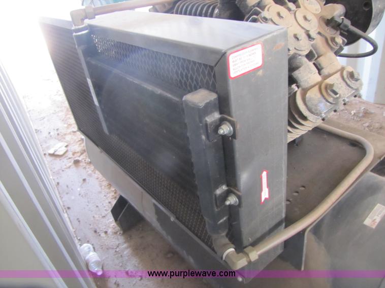 image for item C9644 2004 IAT air compressor