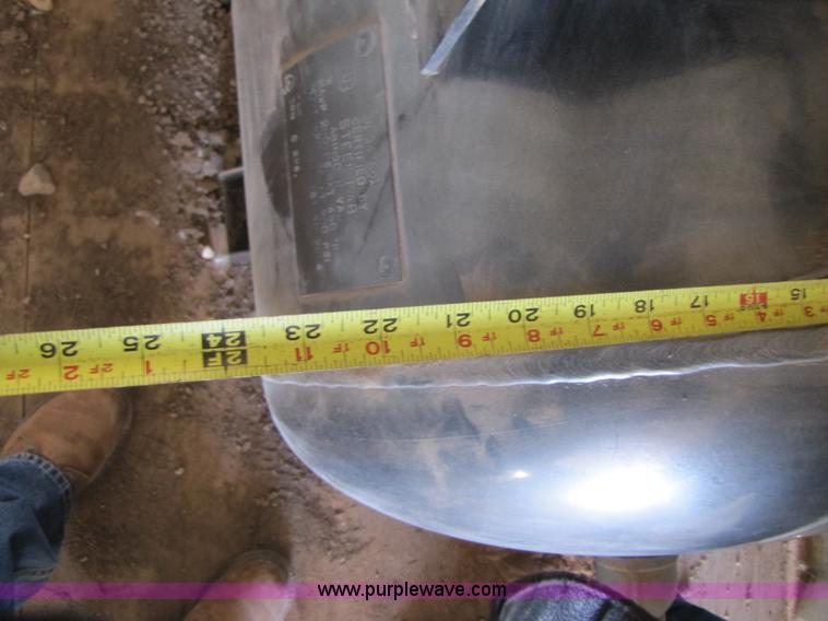 image for item C9644 2004 IAT air compressor