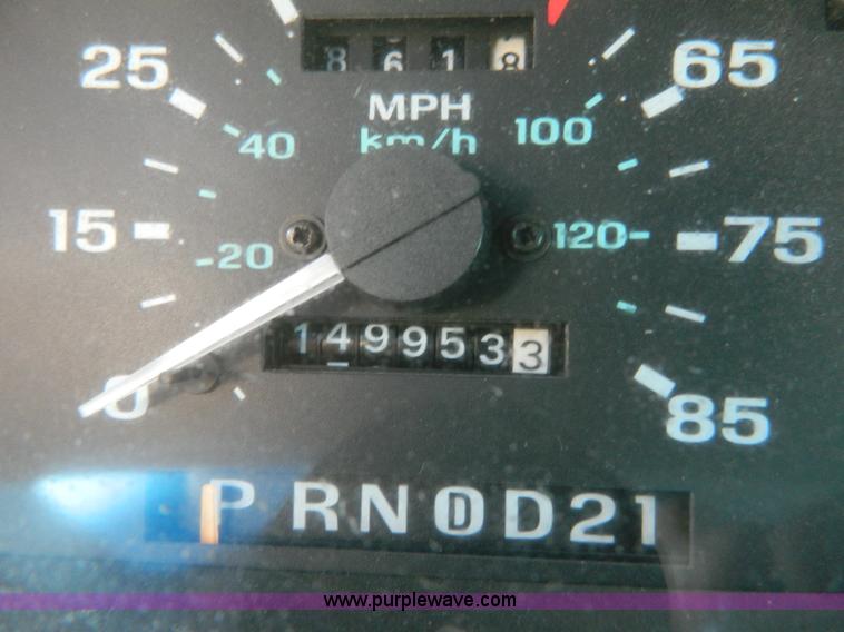 image for item D8869 1994 Ford Explorer XLT SUV