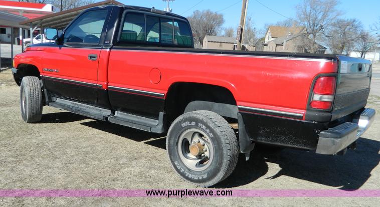 image for item D8870 1996 Dodge Ram 2500 Laramie SLT pickup truck