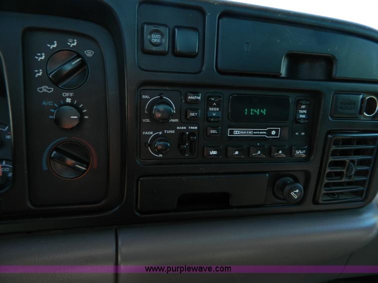 image for item D8870 1996 Dodge Ram 2500 Laramie SLT pickup truck