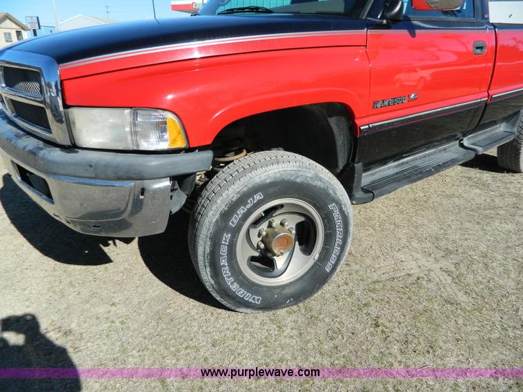 image for item D8870 1996 Dodge Ram 2500 Laramie SLT pickup truck