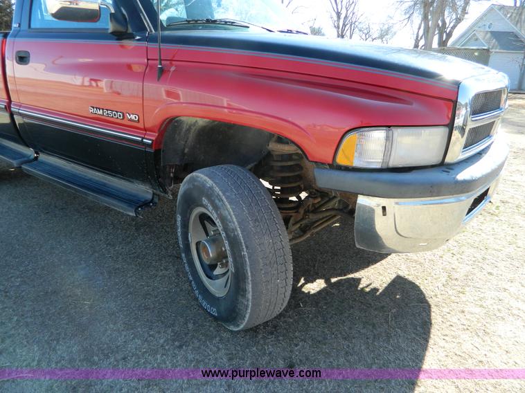 image for item D8870 1996 Dodge Ram 2500 Laramie SLT pickup truck