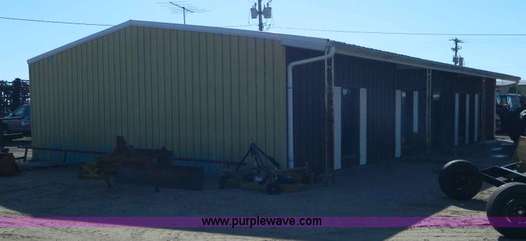 image for item E9408 40' x 60' metal building