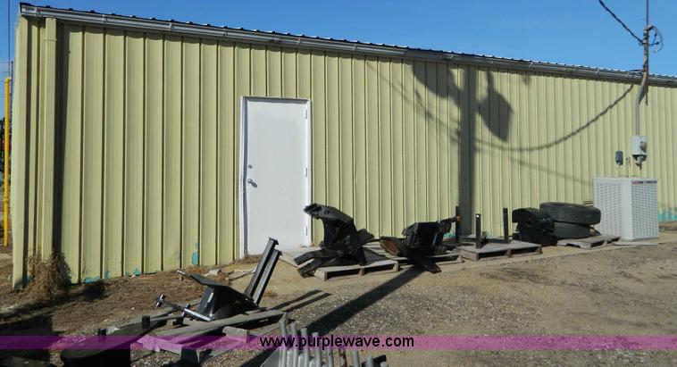 image for item E9408 40' x 60' metal building