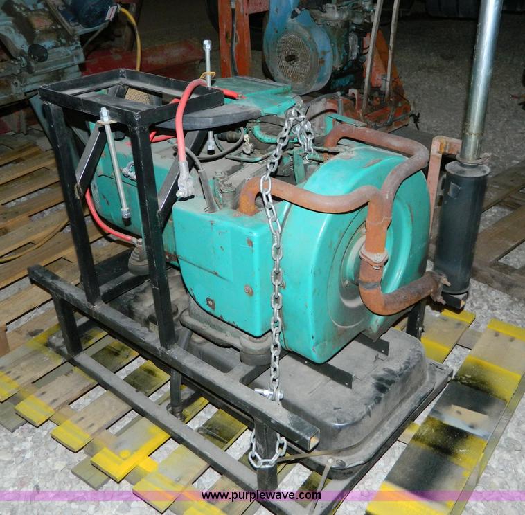 image for item E9420 Onan 6 KW generator