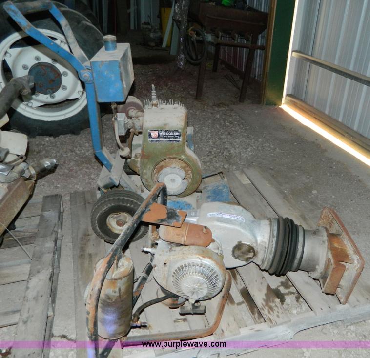 image for item E9425 Gas powered packers