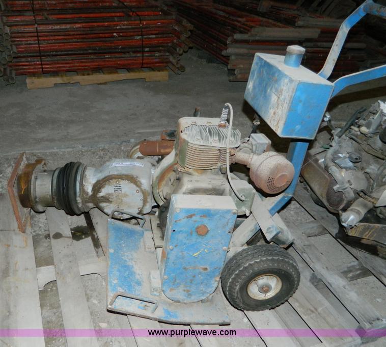 image for item E9425 Gas powered packers