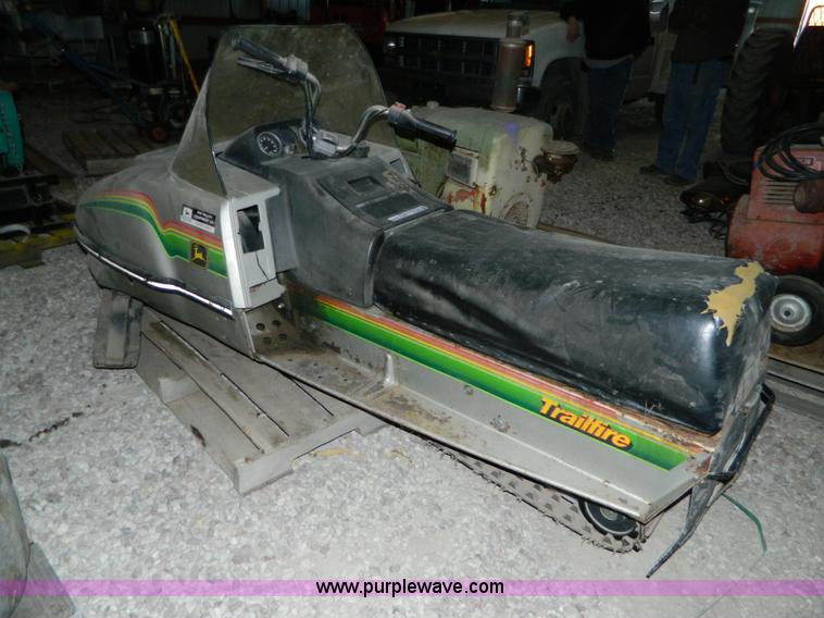 image for item E9431 1978 John Deere snowmobile