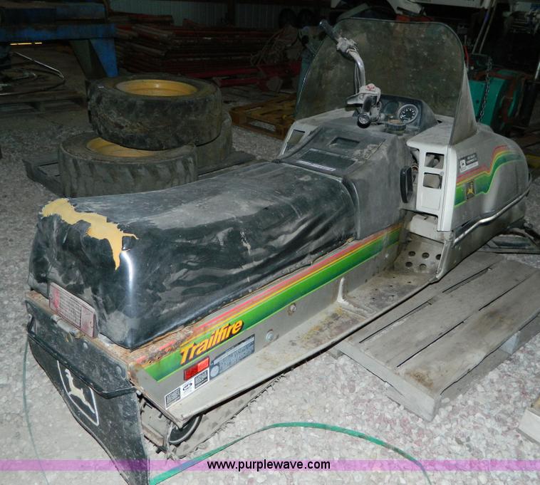 image for item E9431 1978 John Deere snowmobile