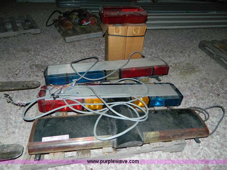 image for item E9435 Assorted emergency light bars