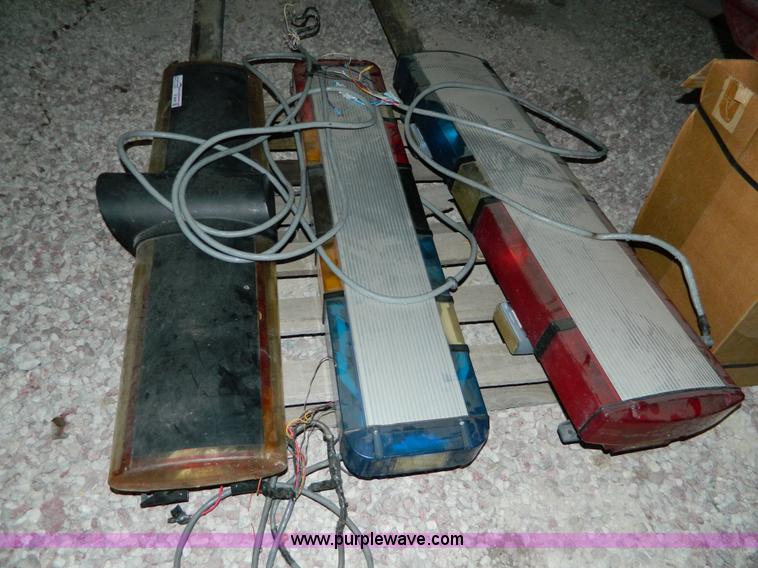 image for item E9435 Assorted emergency light bars