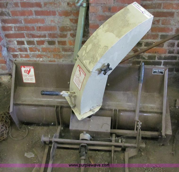 image for item G9449 Grasshopper 412 42"W snowblower